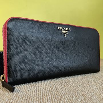 一円　美品 PRADA プラダ サフィアーノレザー ロングウォレット ウォレット 長財布 財布 ブラック ラウンドファスナー
