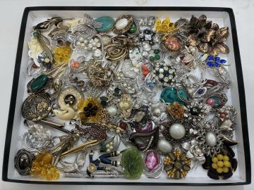 1円スタート　ブローチ　約1.1kg ヴィンテージ　シルバー系 パール系 ゴールド系 その他