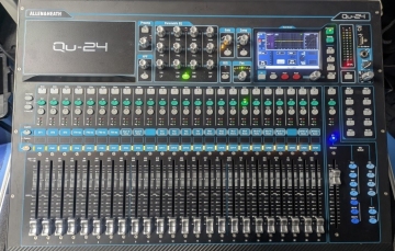 ALLEN&HEATH Qu-24 デジタルミキサー (ハードケース付) ②