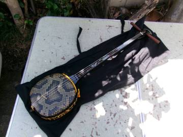 希少 三線sansin　詳細不明 79㎝ 一応ジャンクで