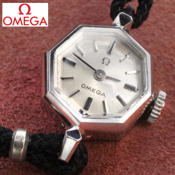 1960年代頃　オメガ　K14WG　金無垢　8角形　極小ケース　レディース　手巻き