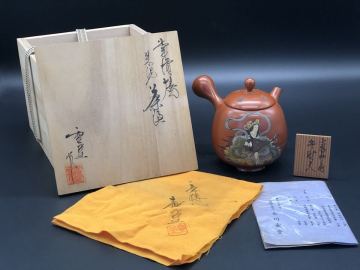 煎茶道具 常滑焼 吉川雪堂 壷堂刻 朱泥 急須 茶注 大振 彩色 七福神 弁財天 横手 茶器 茶道具 共箱