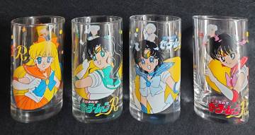 美少女戦士 セーラームーンR Sailor Moon ガラスコップ 4個　