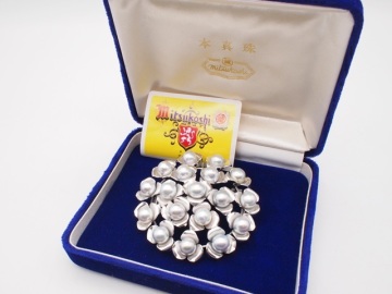 本真珠 ブローチ 帯留め SILVER シルバー 銀 パール アクセサリー 三越 ジュエリー 検）黒真珠 あやこ真珠 &xi;