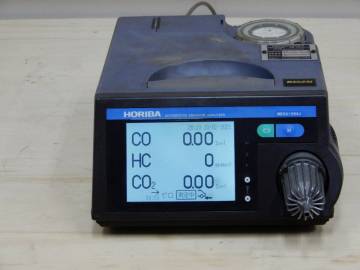 校正済正常動作品　HORIBA CO HC 自動車排気ガステスター MEXA-５５４J　 認証工場基準工具　排ガステスター T