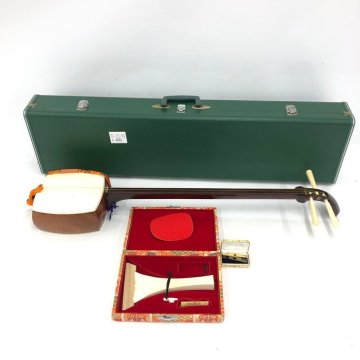 和楽器　三味線　付属品あり/ハードケース付き【ECAB3014】※送料着払い※