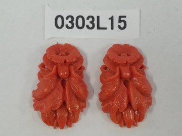 0303L15　本珊瑚　サンゴ 　ブローチ用　彫刻品　二点セット　約8.2ｇ