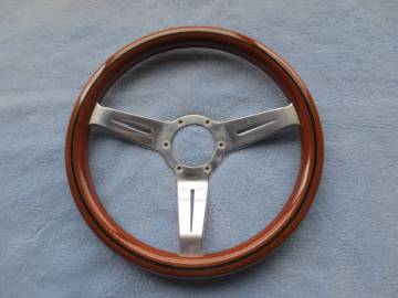 美品 ナルディ クラッシック ステアリング ウッドタイプ MADEN ITALY　32.5ｃｍ 