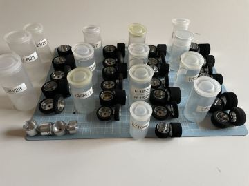 中古品 1/24 PLAFIT プラフィット タイヤホイールセット 保存ケース