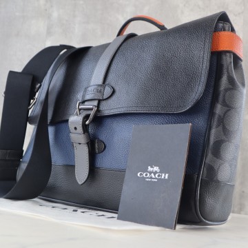 希少 近年モデル 極美品 コーチ COACH 2way ハドソン メッセンジャーバッグ 斜め掛け レザー ネイビー シグネチャー A4 PC ビジネス 