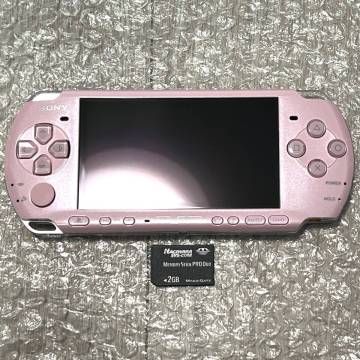 〈美品・画面無傷・動作確認済み・最終型〉PSP-3000 本体 ブロッサムピンク ＋メモリースティック 2GB PlayStation Portable 薄型