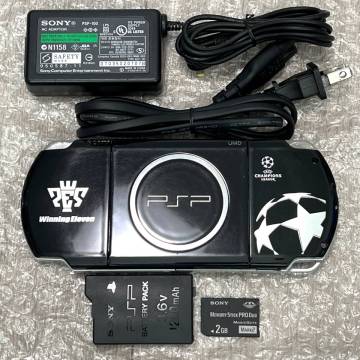 〈良品・動作確認済・最終型〉PSP-3000 XUB 本体 ウイニングイレブン&times;UEFA CHAMPIONS LEAGUE スペシャルパック PlayStation Portable 薄型