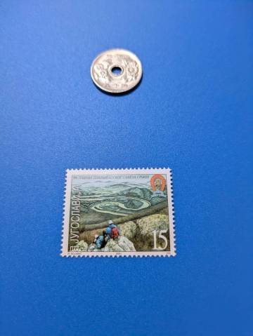 【ユーゴスラビア】2001年 未使用 切手 1種完 ★綺麗かと思います。