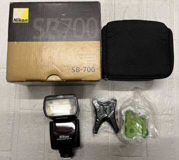 Nikon ニコン SB-700 スピードライト フラッシュ ストロボ カメラ アクセサリー 保管品 注目99円スタート
