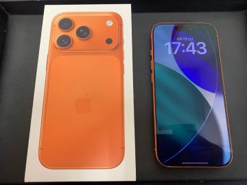 【中古美品】1円スタート☆ 国内版 SIMフリー スマートフォン Apple iPhone17 Pro 512GB MG8A4J/A コズミックオレンジ