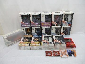 6026Ys 未開封多数 エヴァンゲリオン リボルテックヤマグチ 16箱★ 零号機 初号機 山下いくとカラー 弐号機 参号機 量産機/翼Ver.他 海洋堂