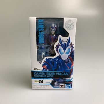 MIN【現状渡し品】S.H.Figuarts 仮面ライダーバルカン シューティングウルフ 〈042-260314-zi-71-MIN〉