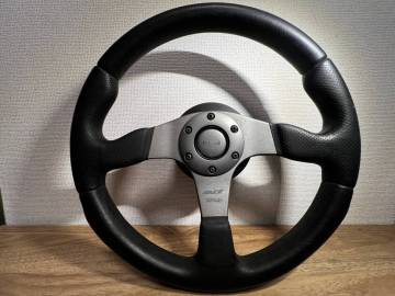 momo モモ RACE TYP D35 KBA 70116 10-01 MADE IN ITALY ステアイング【27】