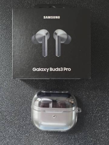 ★極美★Galaxy Buds3 Pro シルバー 国内版 SM-R630NZAAXJP サムスン ワイヤレス イヤホン イヤフォン　+純正ケースセット