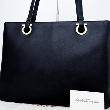 1円■超美品■最高級ライン■型崩れ無し Ferragamo フェラガモ オールレザー ゴールドガンチーニ 自立 トートバッグ ビジネス A4 メンズ 黒