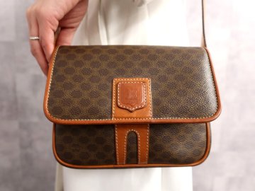 ●超美品●CELINE セリーヌ●マカダム●PVC カーフ レザー 本革●ショルダー バッグ●ブラウン●ゴールド金具●肩掛け●かばん●Js65925