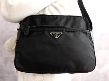 ●超美品●PRADA プラダ●三角ロゴプレート●ポコノ ナイロン カーフ レザー 本革●カメラ ショルダー バッグ●黒●シルバー金具●Js65985