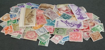 ★　日本切手【良品】見返り美人・月に雁・航空切手など　 古い切手　１００枚以上　★