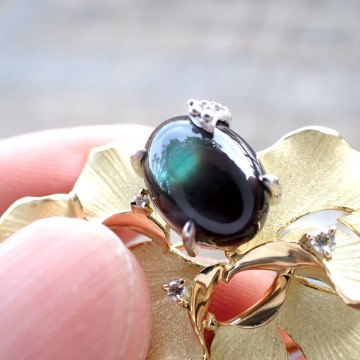 F2885【田村俊一】美しいラブラドライト５．３２ct 天然絶品ダイヤ０．０６ct 最高級18金/Pt900無垢ブローチ/ペンダントトップ