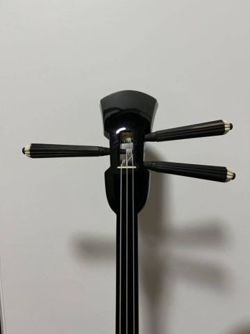 沖縄三線　１番上等三線　重さ測りました。