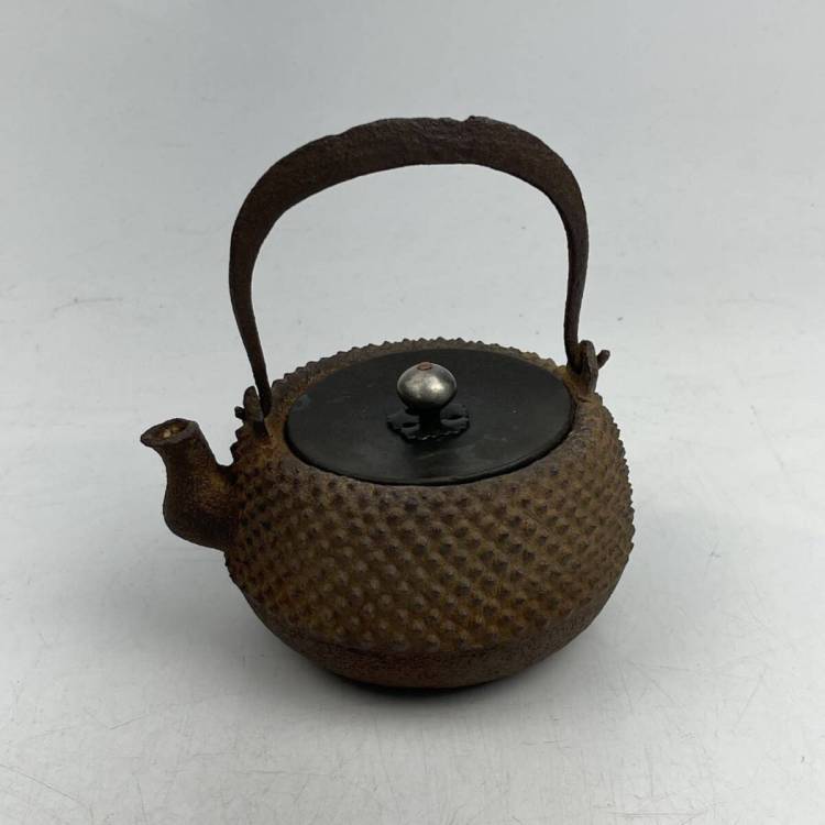 希少 時代?　鉄瓶　小　容量約400ｍｌ　上手品　　/　時代?　金工　鉄瓶　急須　茶器　湯沸し　煎茶道具　.1505