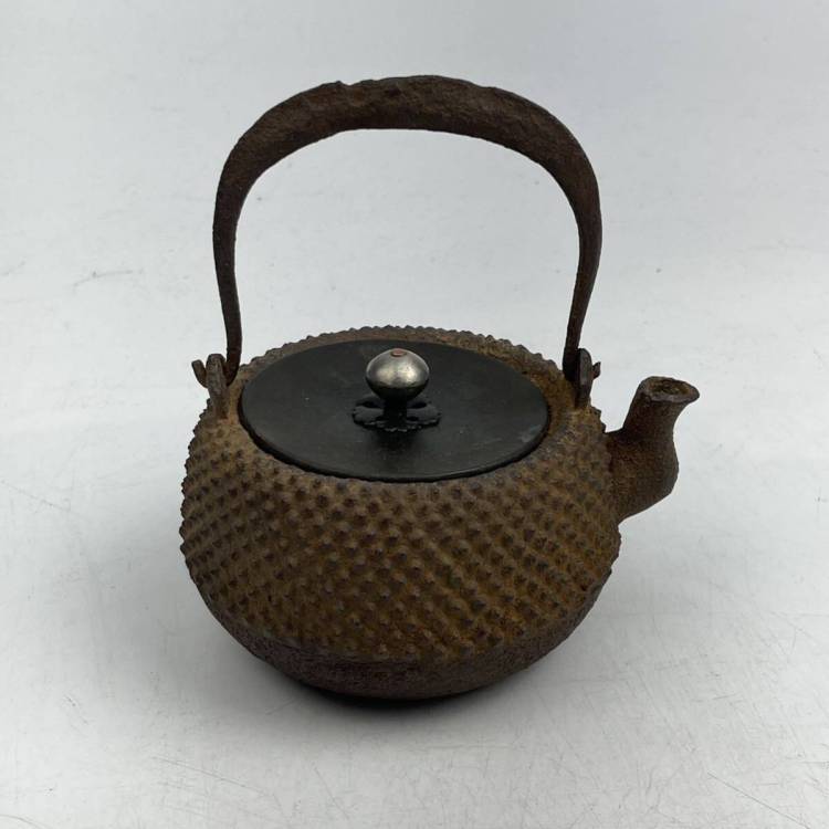 希少 時代?　鉄瓶　小　容量約400ｍｌ　上手品　　/　時代?　金工　鉄瓶　急須　茶器　湯沸し　煎茶道具　.1505