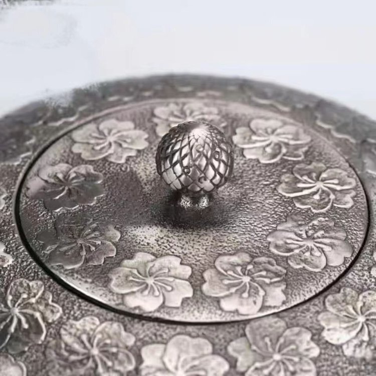 高品質★鉄瓶 南部鉄器 大容量鉄壺 コーティングなし 手作り鉄 やかんを沸かす お茶の道具 1300ML