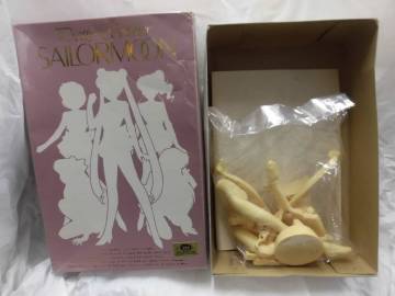 【箱全体的に目立つ傷みあり、ビニール未開封】 美少女戦士 セーラームーン 1/8 月野うさぎ G-PORT レジン製 キャスト キット ガレキ