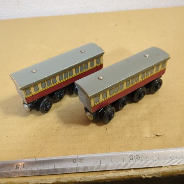 木製レール きかんしゃトーマス エクスプレスコーチ EXPRESS COACH 2003年製 2両セット 未チェック 詳細不明 ジャンク扱い 客車