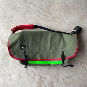 極美品 数回着用 ZO BAGS ゾーバッグ メッセンジャーバッグ Erik Zo