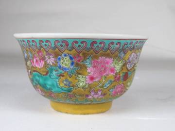 旧家整理品 中国美術 粉彩草花幻獣文茶碗 大清嘉慶年製 色絵磁器 煎茶道具 茶道具 中国古玩 骨董品 古美術品 直径１２cm【311】