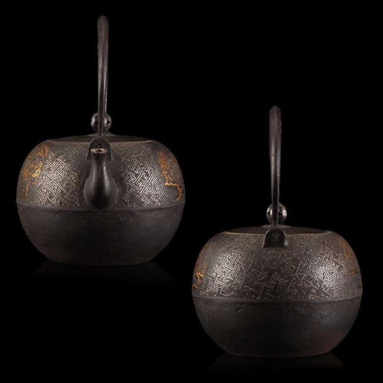 【夢工房】時代? 金銀総象嵌 京名所図 日ノ丸形 鉄瓶　HE-019