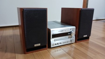 極上品 ONKYO Bluetooth対応 CD/ SD/USB チューナコンポ X-NFR7 コンポセット システムコンポ オンキョー