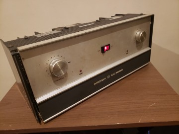 AMCRON/CROWN DC-300A/dc300a ステレオパワーアンプ アムクロン・クラウン ジャンク品 通電OK