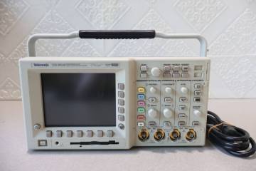 美品　BV148 L Tektronix/テクトロニクス デジタルオシロスコープ★TDS3054B 中古