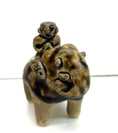 タイ製 宋胡録 褐釉象形 8.0ｘ4.1ｘ6.8ｃｍ 東南アジア 陶器 展示品 1826 82875 ★