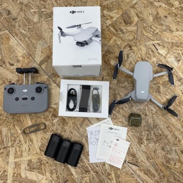 ◆美品◆1円スタート◆DJI mini2 ドローン 空撮 撮影 ケース付 送信機 バッテリー ◆簡易動作確認済み mc01077089