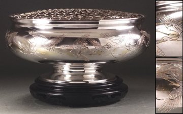 ∇花∇優美なる高級銀器 スターリングシルバー 銀製金彩片切彫千羽鶴文花盛器(菓子器) STERLING950刻印あり 計453g 大阪尚美堂取扱品