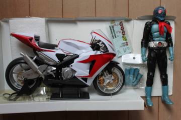 1/6 仮面ライダーTHE FIRST THE NEXT　サイクロン号(約30cm) CYCLONE & 1/6フィギュア メディコムトイ　　