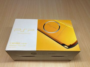 美品　PSP3000イエロー　 付属品あり　 SONY ソニー プレイステーションポータブル