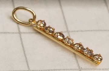 ダイヤ　0.22ct k18 ペンダントトップ　大網てんとう虫　D333-12