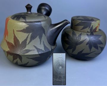 常滑焼 青峰在銘 紅葉文 もみじ 急須 横手急須 茶注 茶器 茶入 茶壷 煎茶道具 陶器 陶芸 2点セット