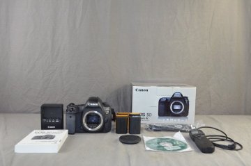 【C】Canon EOS 5D Mark IV ボディ デジタル一眼レフカメラ キヤノン 元箱付き 3059559【送料無料!!】