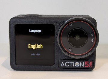 送料無料DJI Osmo Action5Pro動作品アクションカメラ売切り自撮り棒SDカード付アクション5プロ初期化済