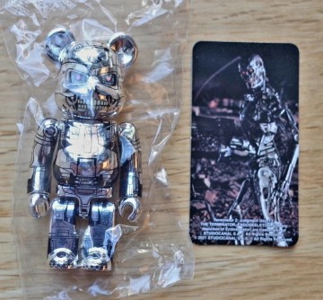 新品　未開封　ベアブリック　BE@RBRICK　１００%、シリーズ４３　SF　ターミネーター 　シルバー　